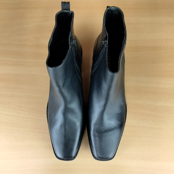 NWOT Andre Assous Milla Genuine Leather Ankle Boots in Black Sz. 8.5 - Picture 8 of 15